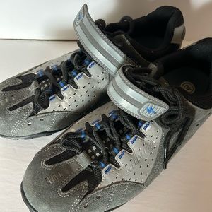 Taho women’s mountain biking shoes with cleats size 9